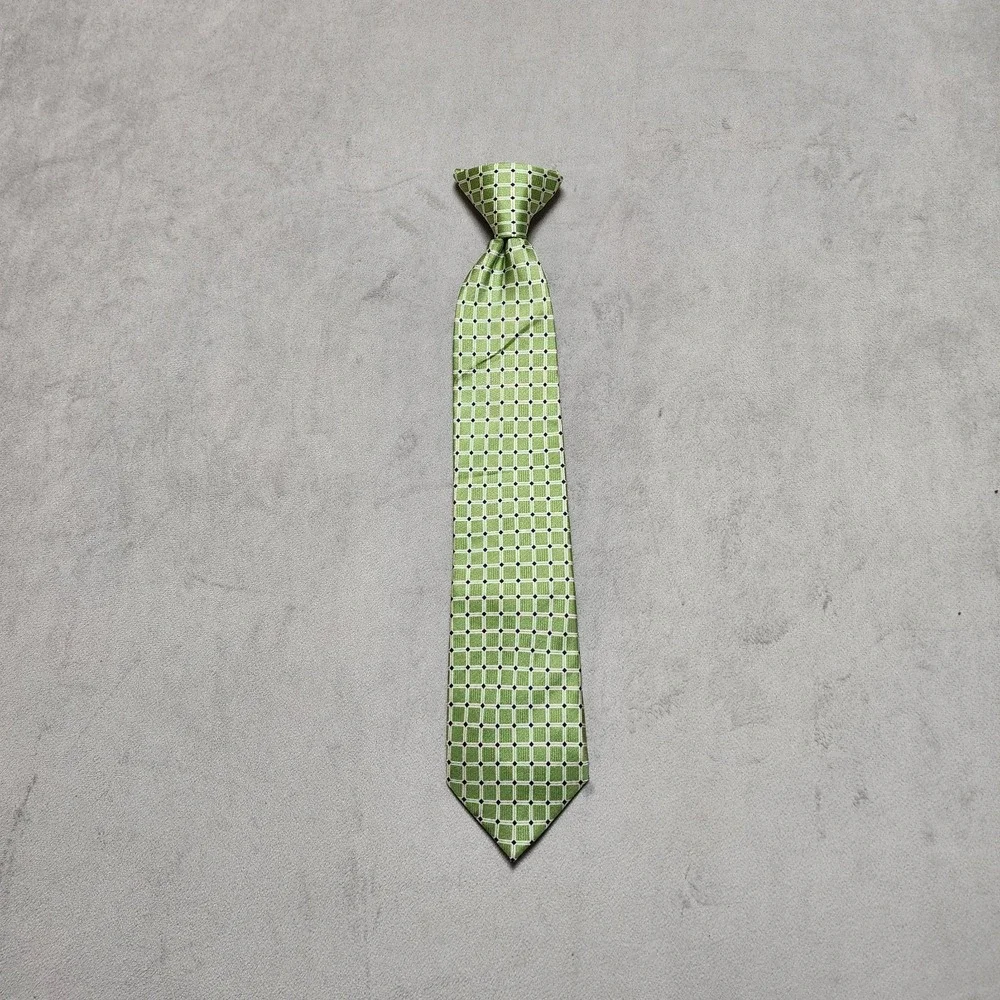 CHAPS Boy's Clip On‎ Pre-Tied Silk Tie Green White Square Black Diamond Pattern